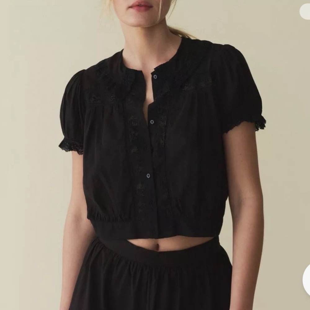 Doen black cropped blouse size small
